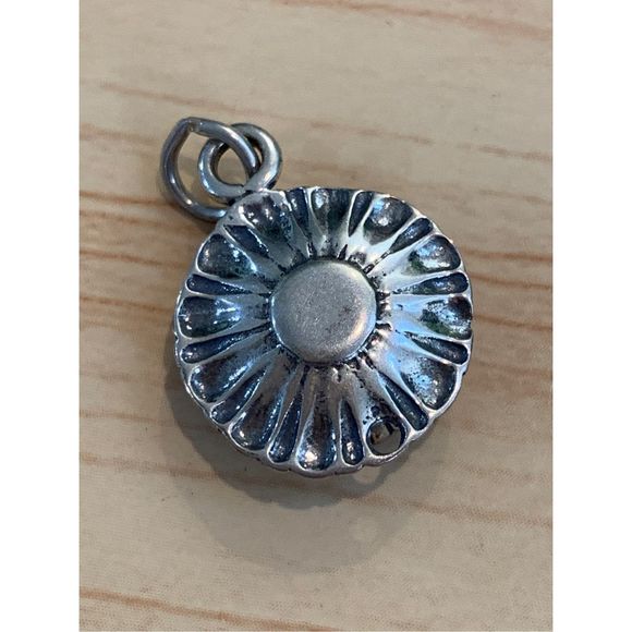 Vintage Scallop Coffee Tea Cup Sterling Silver Jewelry Charm - Picture 4 of 6